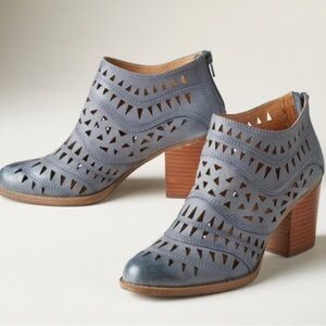 Sofft Leather Cutout Westbrook Women's Ankle Booties Size 8.5